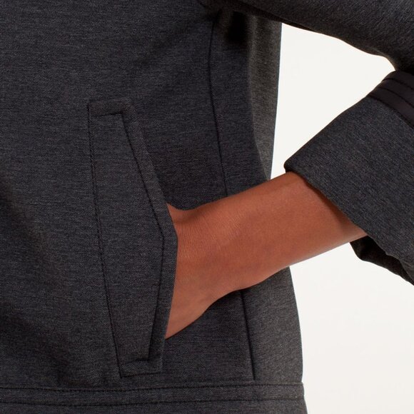 Lululemon Coco Softshell Size 4 - Picture 6 of 11